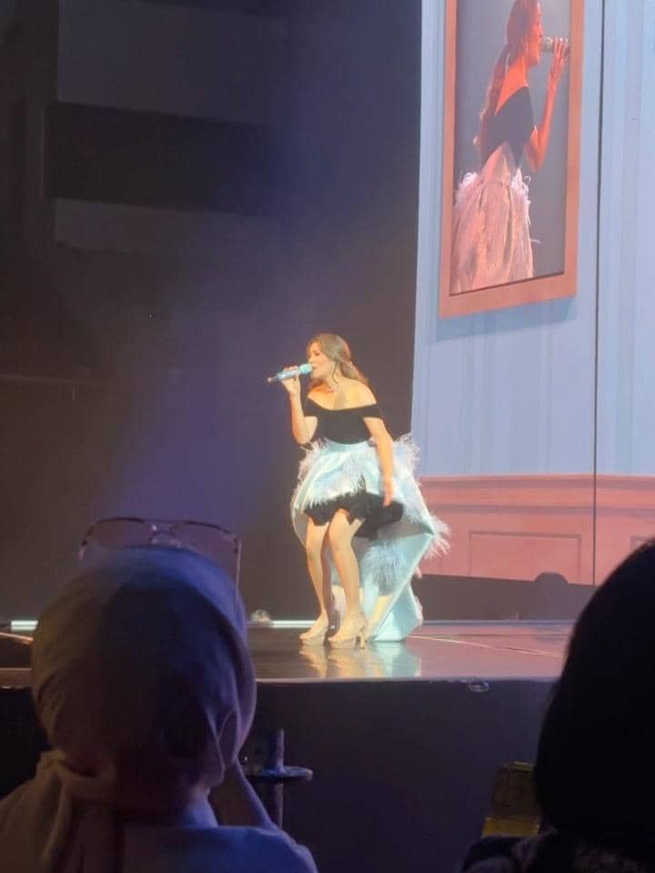 Raisa di konser Love & Let Go (instagram.com/solehsolihun)