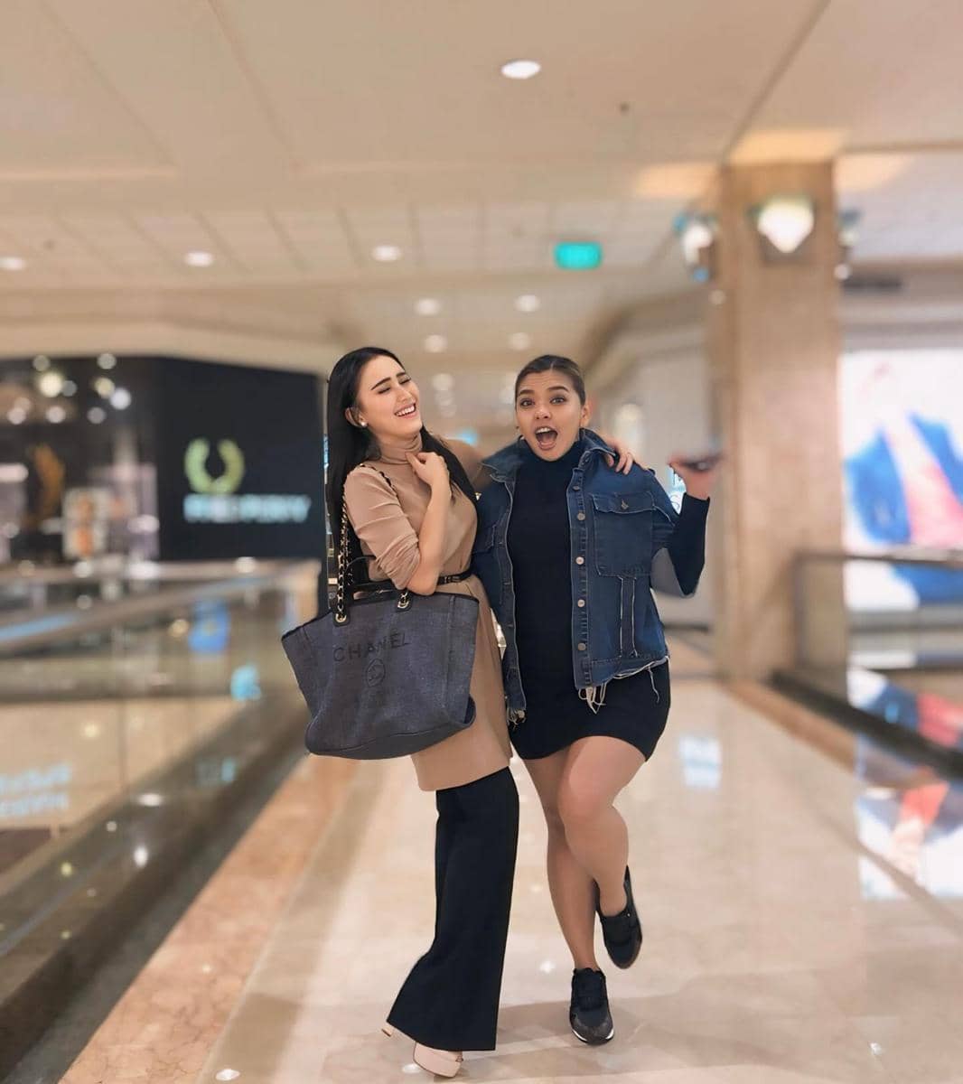 tas Ayu Ting Ting