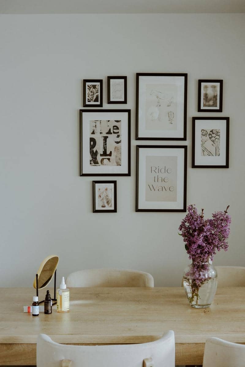 Ilustrasi galery wall (pexels.com/Beyzaa Yurtkuran)