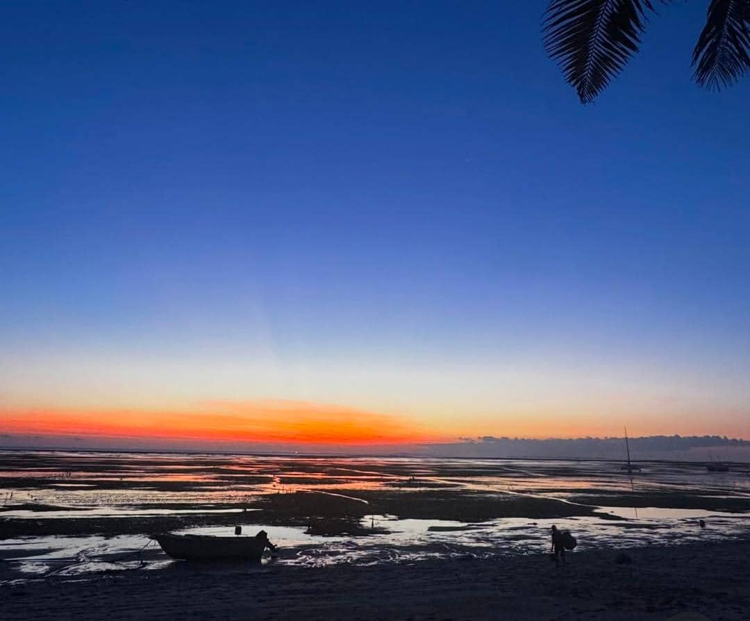 potret Naysilla Mirdad liburan di Pantai Boa, Rote