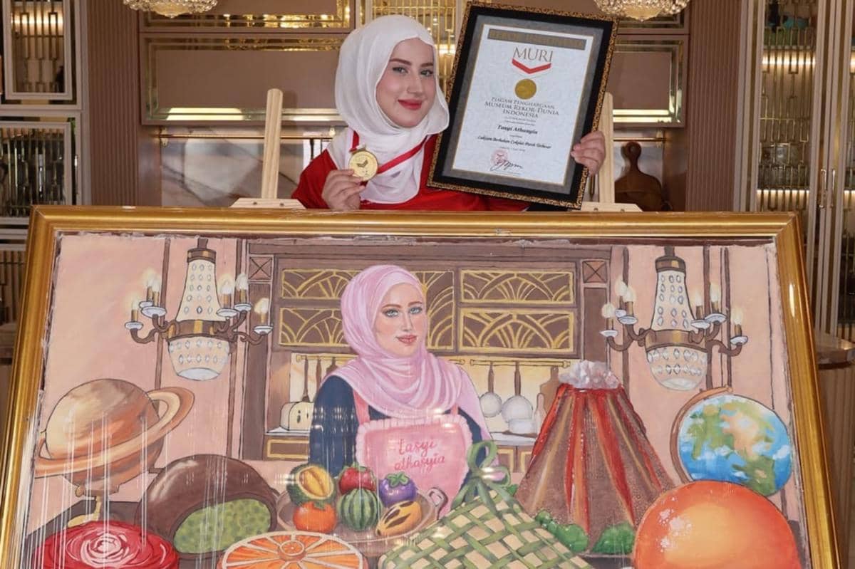 Potret Tasyi Athasyia Raih Rekor MURI, Bikin Lukisan dari Cokelat Putih