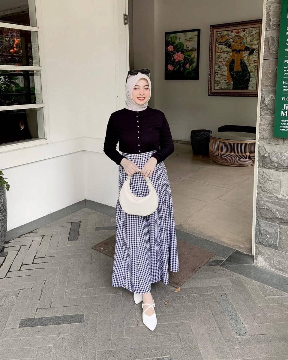 OOTD Pakai Rok ala Ega Shalsa