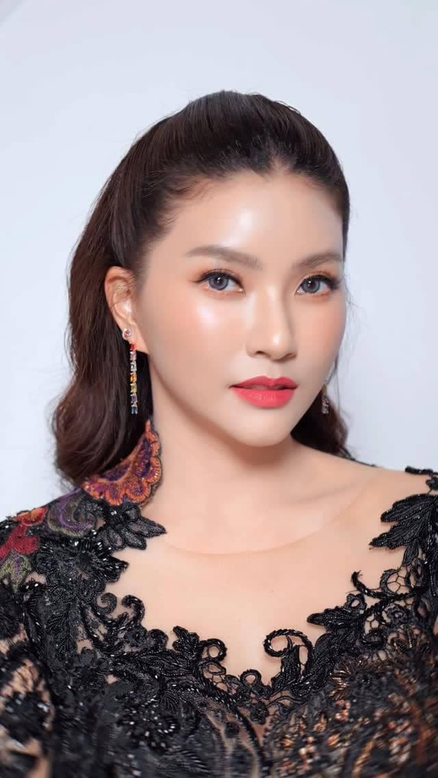 makeup pesta ala Sarwendah