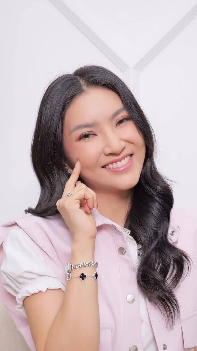 makeup pesta ala Sarwendah