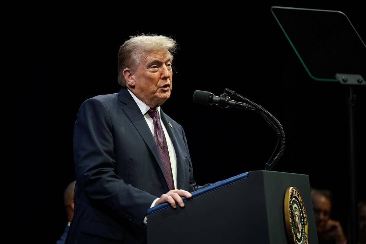 Trump Klaim AS Bakal Menang Telak atas Iran dalam 2 Pekan