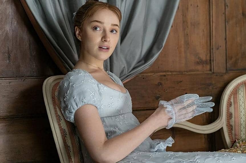 6 Buku Favorit Phoebe Dynevor, Wajib Dibaca Penggemar Bridgerton