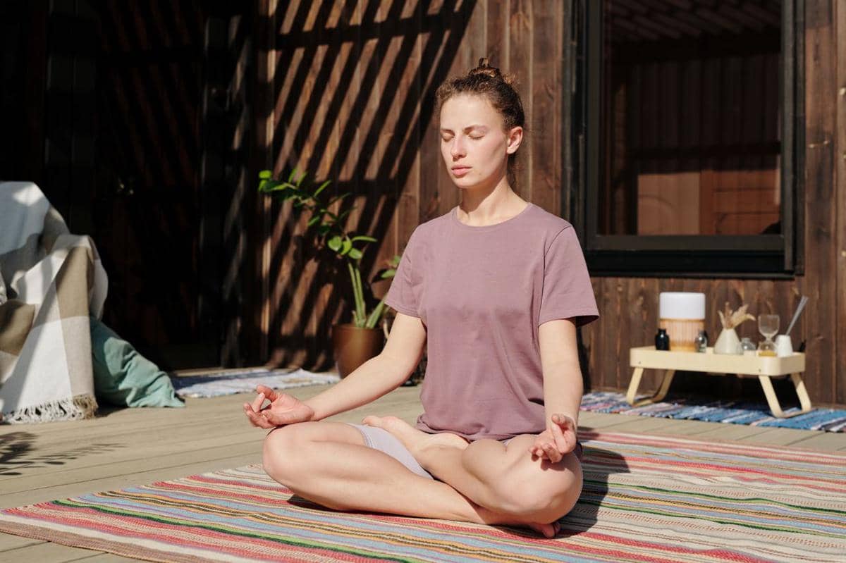 5 Tips Melatih Mindfulness agar Gak Mudah Terdistraksi Dunia Digital