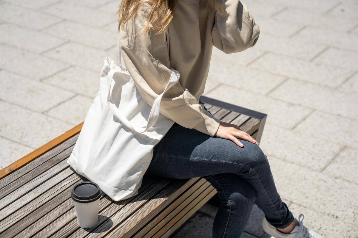 ilustrasi tote bag kanvas