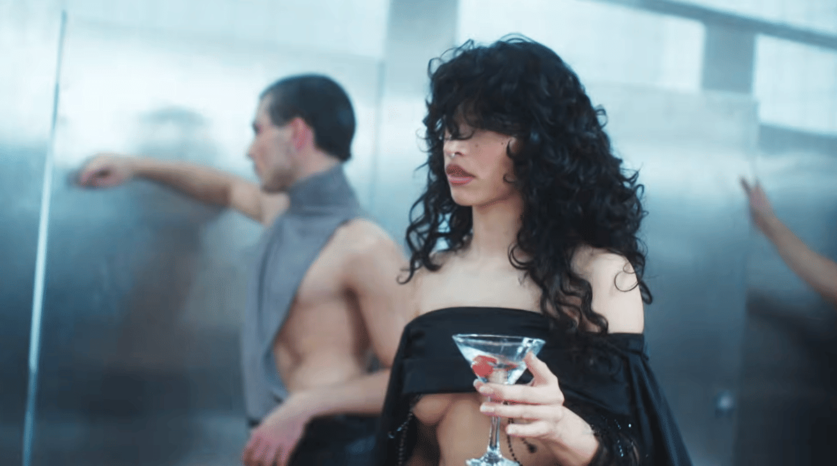 cuplikan Confessions II - The Film - Madonna