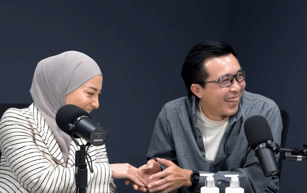 cuplikan siniar Raditya Dika yang dihadiri Dokter Tirta dan Nikita Willy
