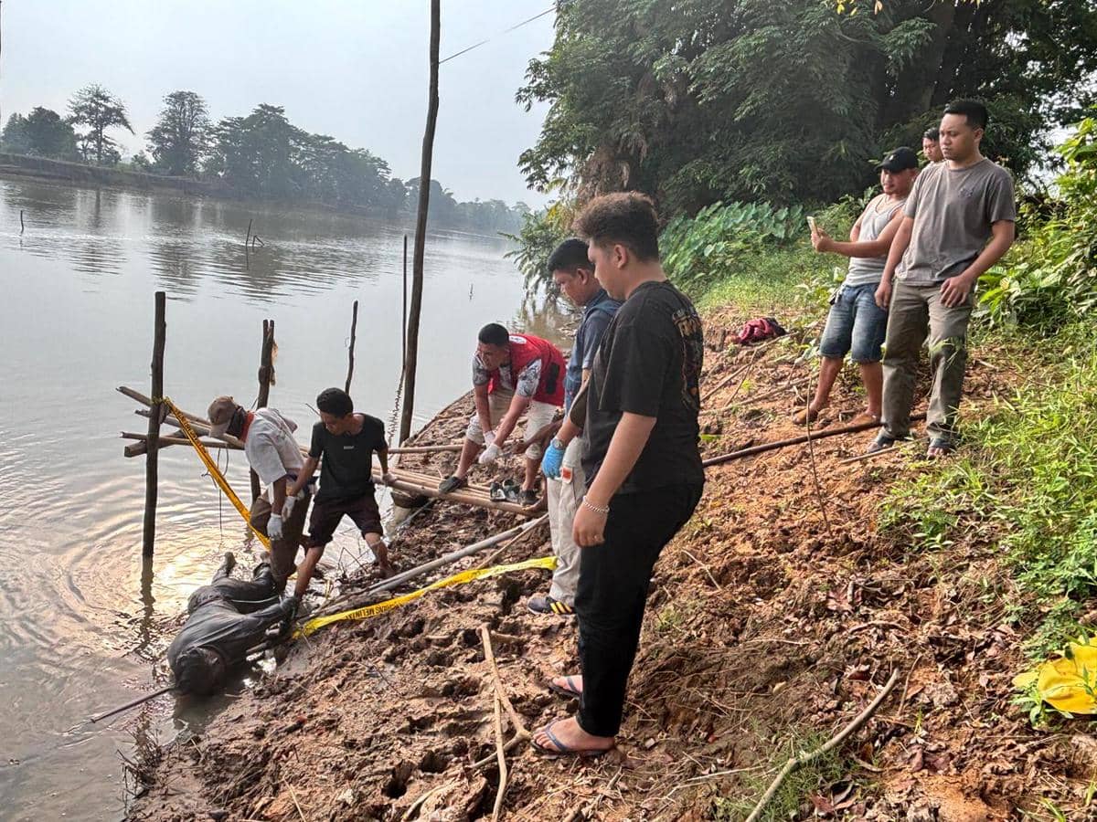 Geger! Mayat Pria Berpakaian Rapi Ditemukan di Bawah Jembatan Tuba