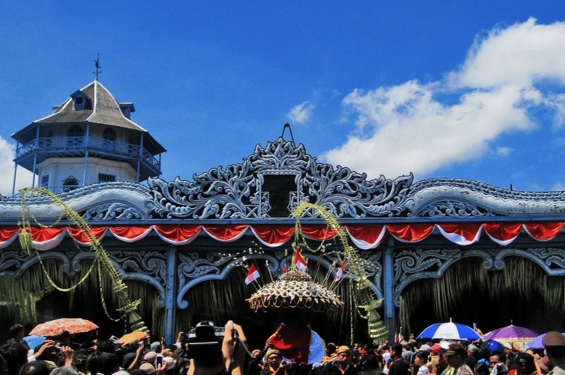 tempat wisata malam 1 Suro