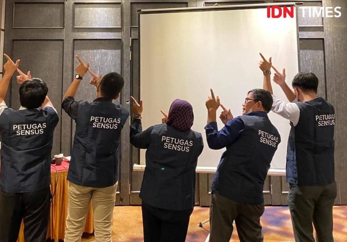 Kisah Petugas Sensus: Terobos Banjir-Dikejar Anjing Demi Akurasi Data