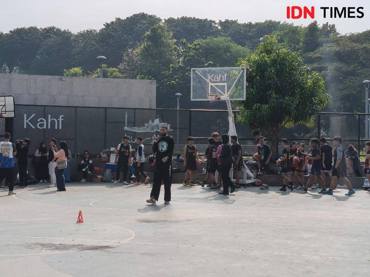 Kala Jamarr Johnson Berbagi Ilmu Basket di Masjid Istiqlal
