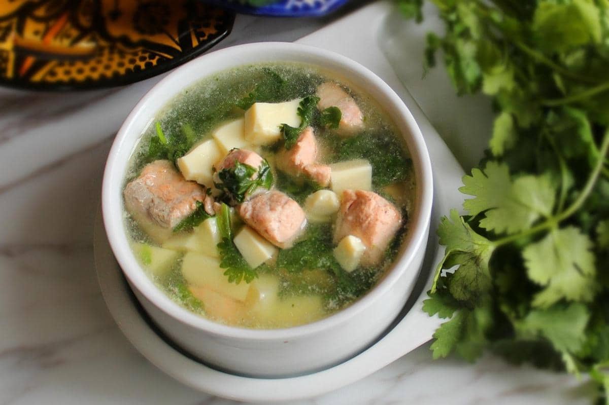 5 Tips Membuat Sup Miso Salmon, Umami Tanpa Sensasi Amis!