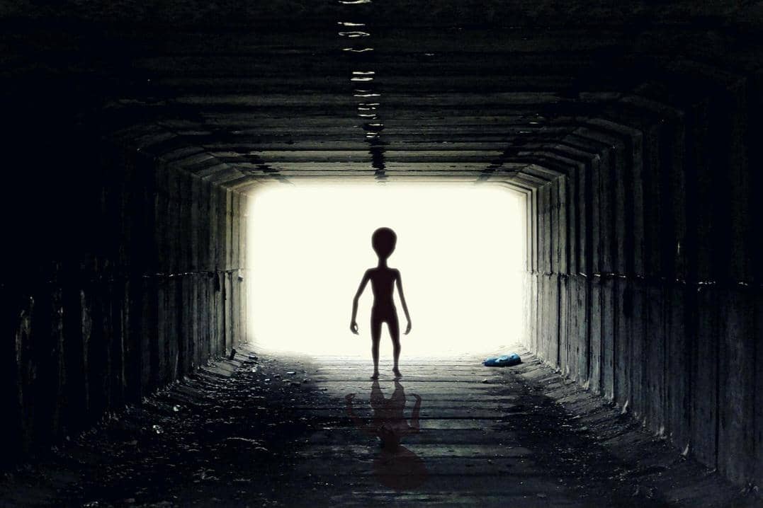 ilustrasi alien