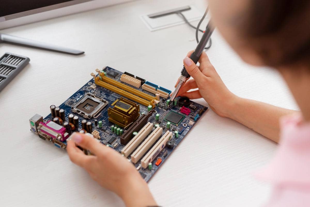 ilustrasi merakit PC