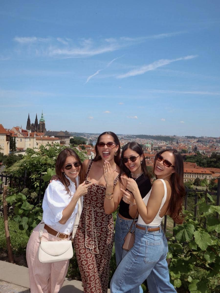 potret lamaran Andrea Rubio, Miss International 2023