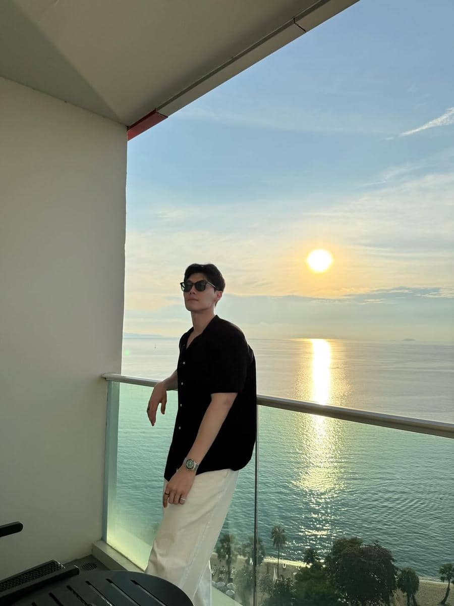 Mix and Match ke Pantai ala Pod Suphakorn
