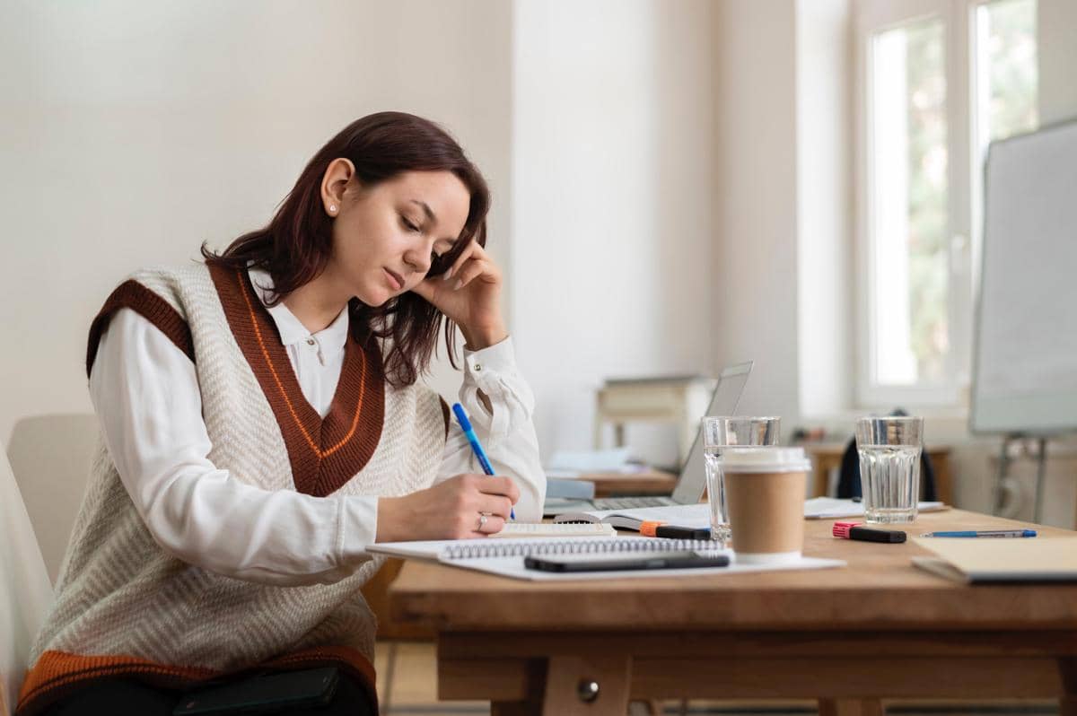 5 Alasan Istirahat Sering Terasa Gak Tenang bagi Gen Z