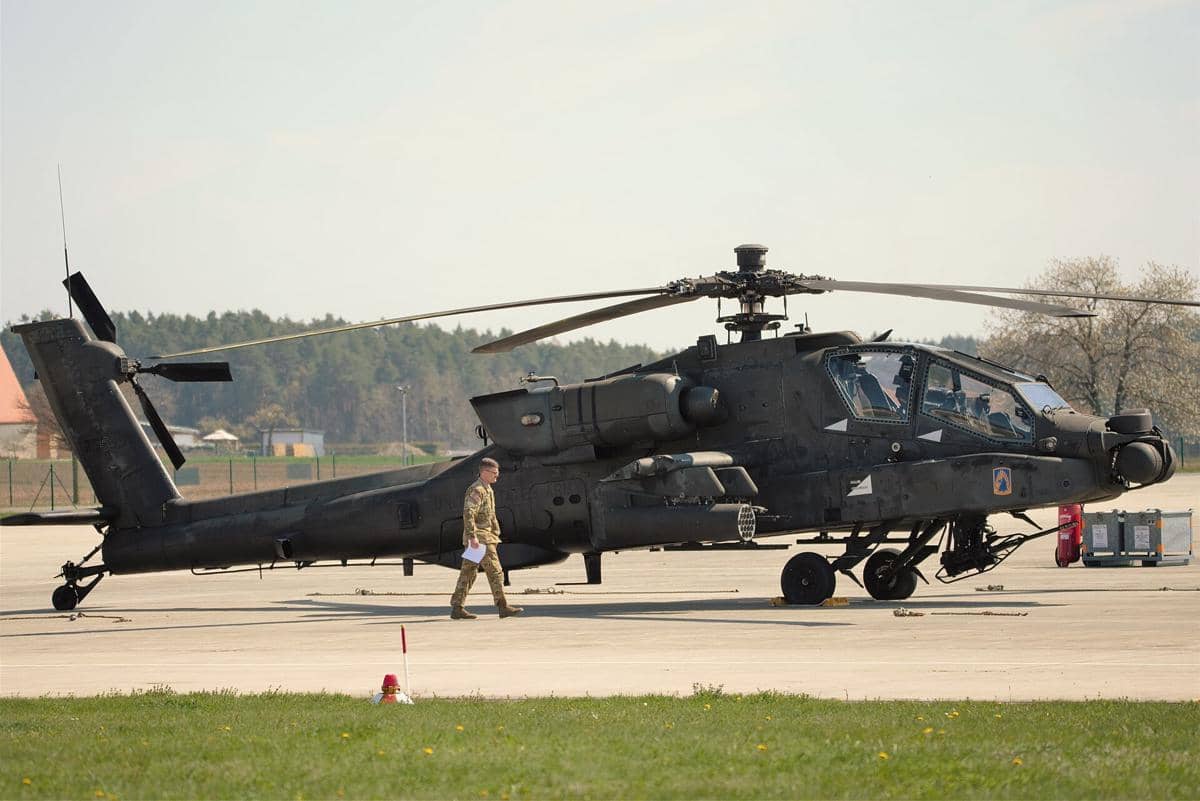 Helikopter AH-64 Apache milik militer Amerika Serikat.