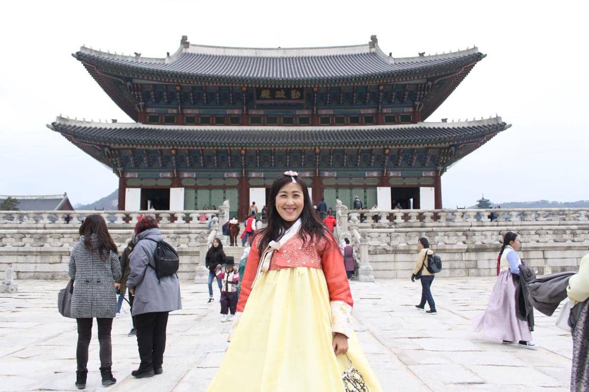 ilustrasi hanbok di Korea Selatan