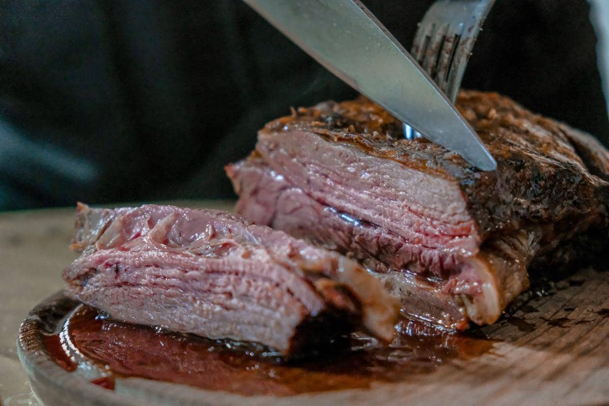 Resep Brisket Sapi Masak Slow Cooker, Lumer Banget di Mulut!