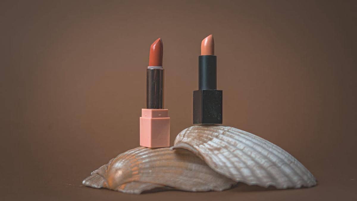 Ilustrasi produk makeup