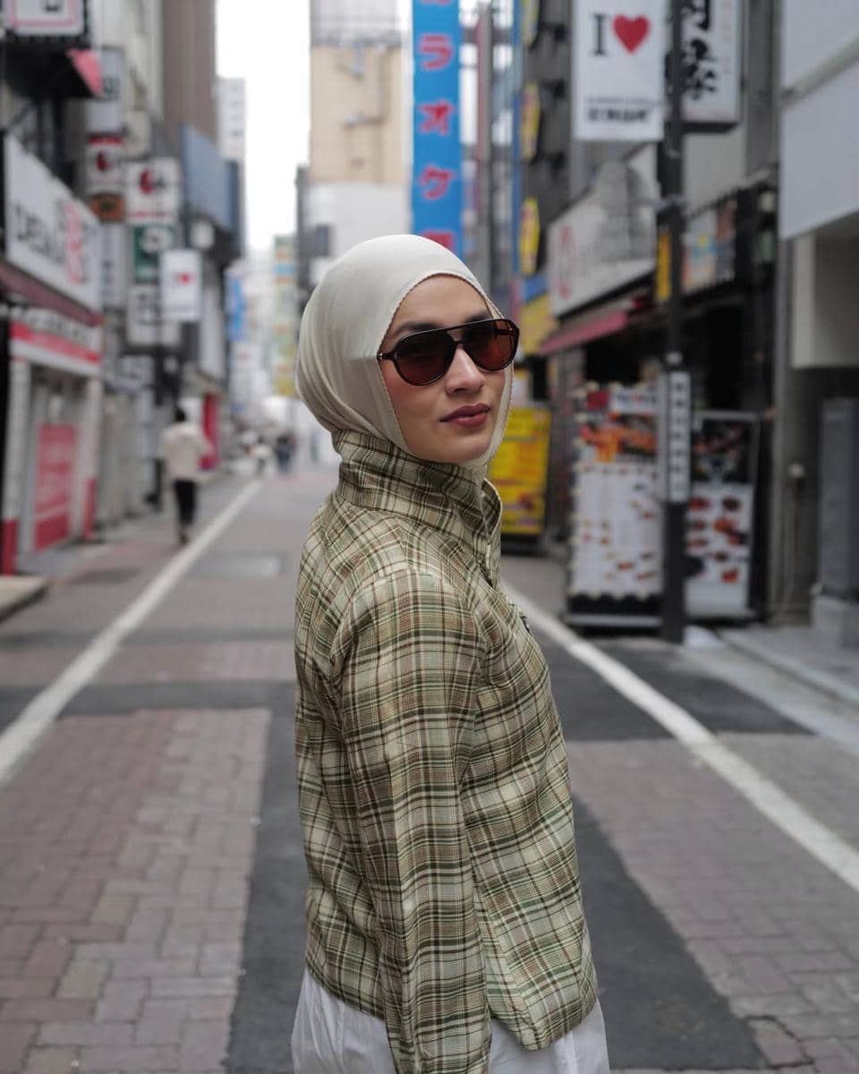 Dwi Handayani jalan-jalan di Akihabara