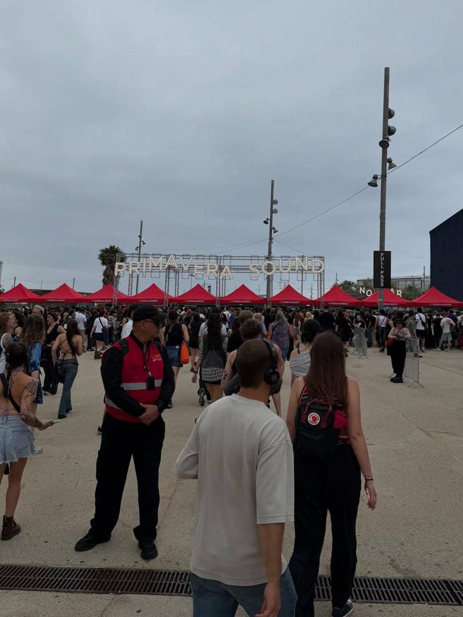Baskara Mahendra nonton konser Primavera Sound di Barcelona