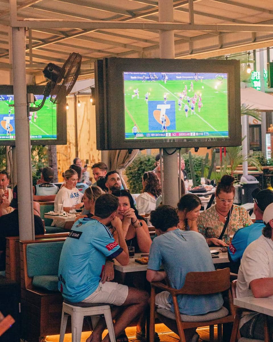Legends Bistro & Sports Bar