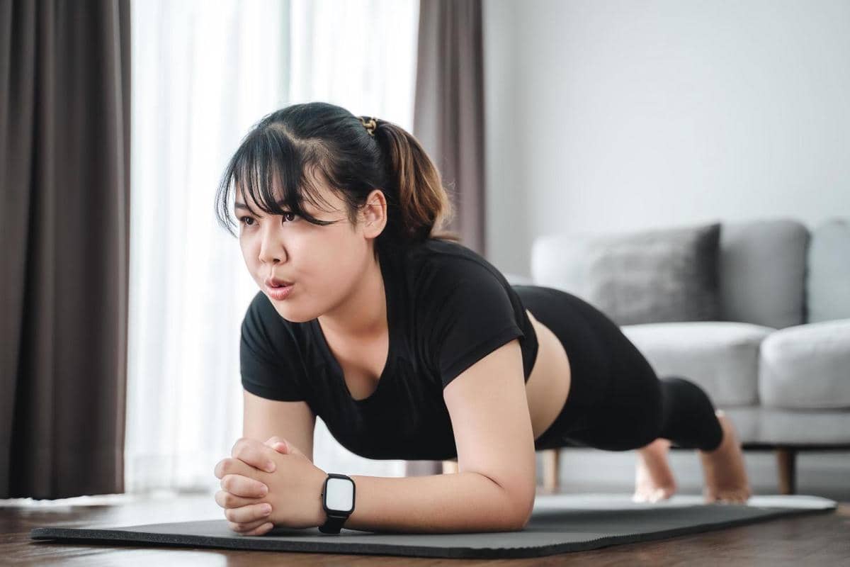 Plank 1 Menit Apakah Efektif? Ini Gambaran dan Manfaatnya