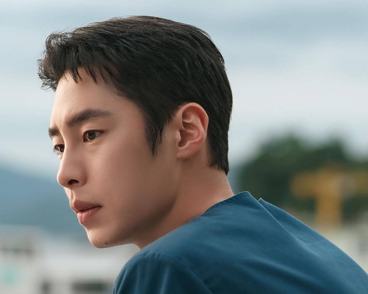 7 Momen Cemburu Do Ji Ui pada Yook Ha Ri di Doctor On The Edge