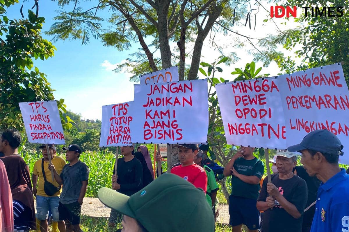 Segel TPS, Warga Parang Minta Bupati Magetan Turun Tangan