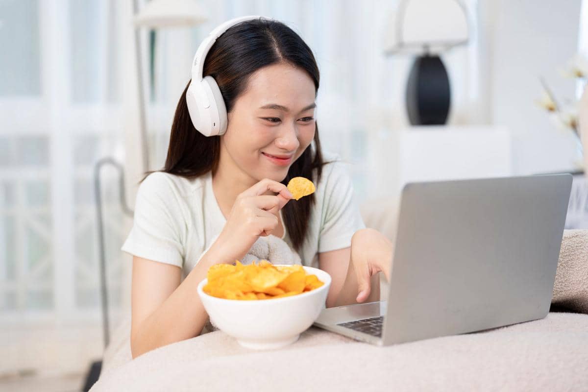 Skip atau Checkout? Begini Gen Z Pilih Camilan yang Layak Dibeli