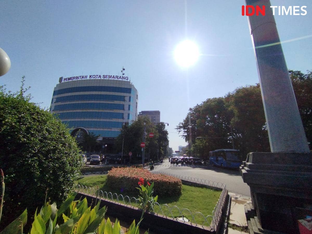 Cuaca Semarang Kamis: Siang Terik 32°C Lur, Awas Hari Ini Sumuk Panas Gerah