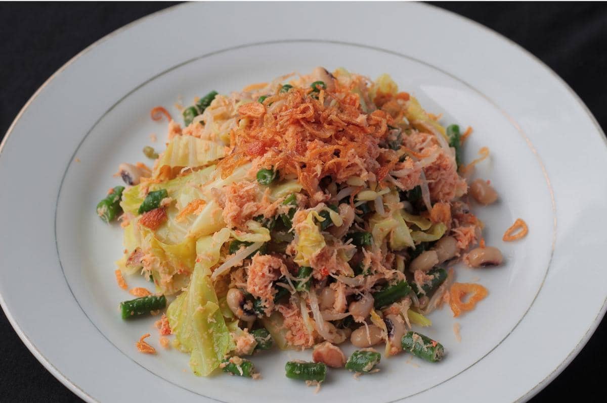 Resep Urap Mentah Bumbu Kencur yang Segar, Gurih, dan Bikin Lahap Makan