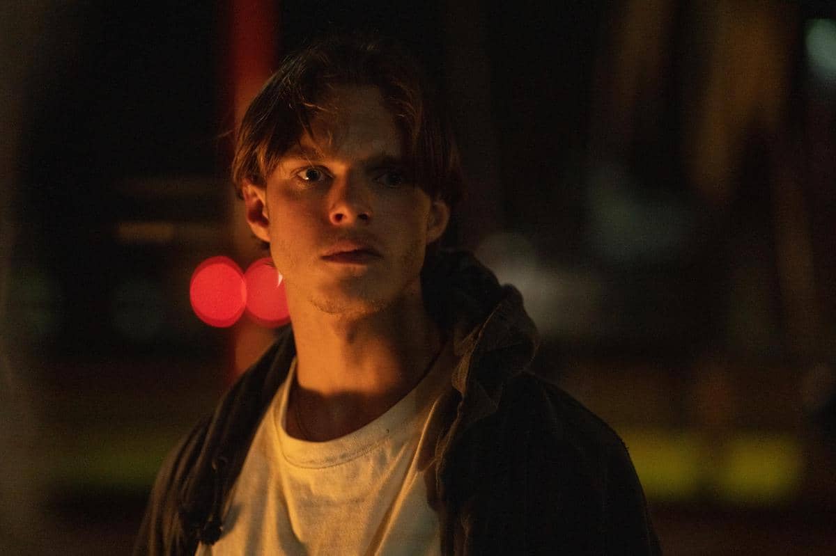 Finn Bennett dalam film Eye for an Eye 