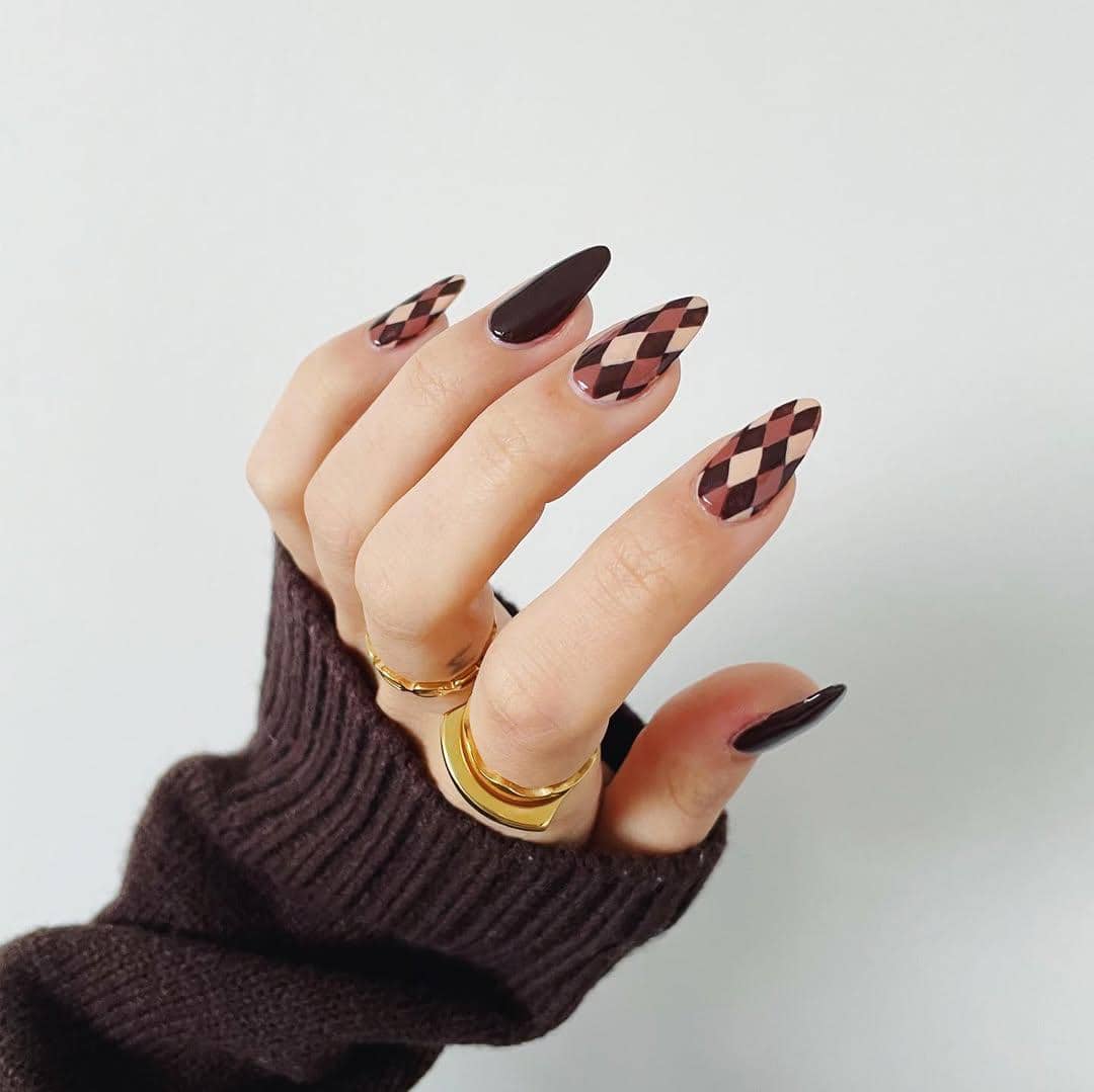 inspirasi nail art motif argyle