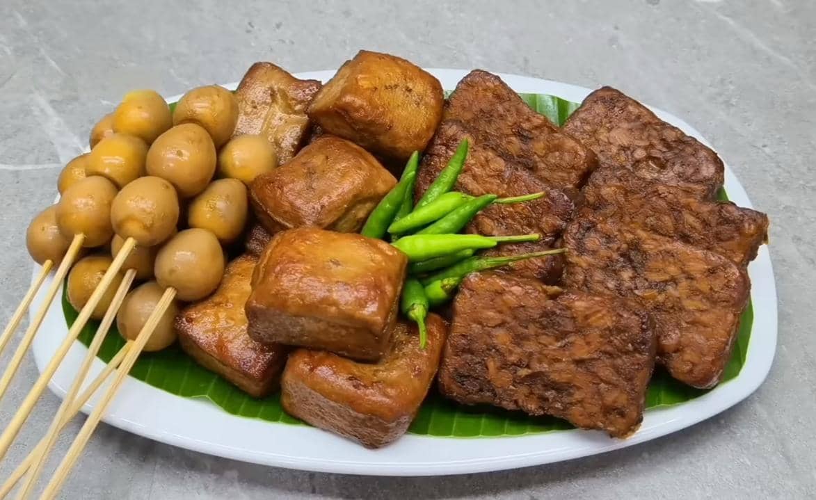 Bacem tempe tahu telur