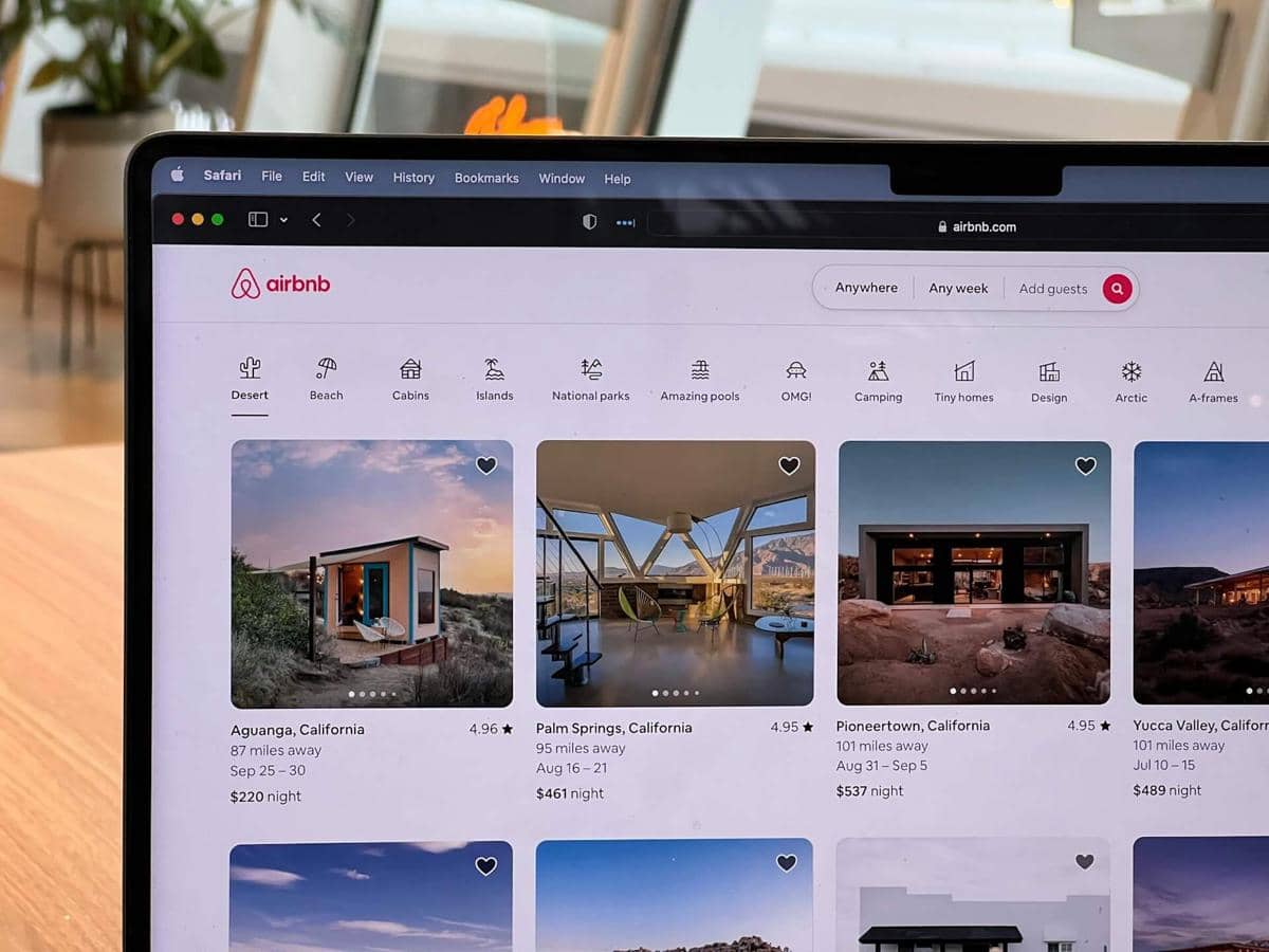 ilustrasi bisnis, startup, Airbnb