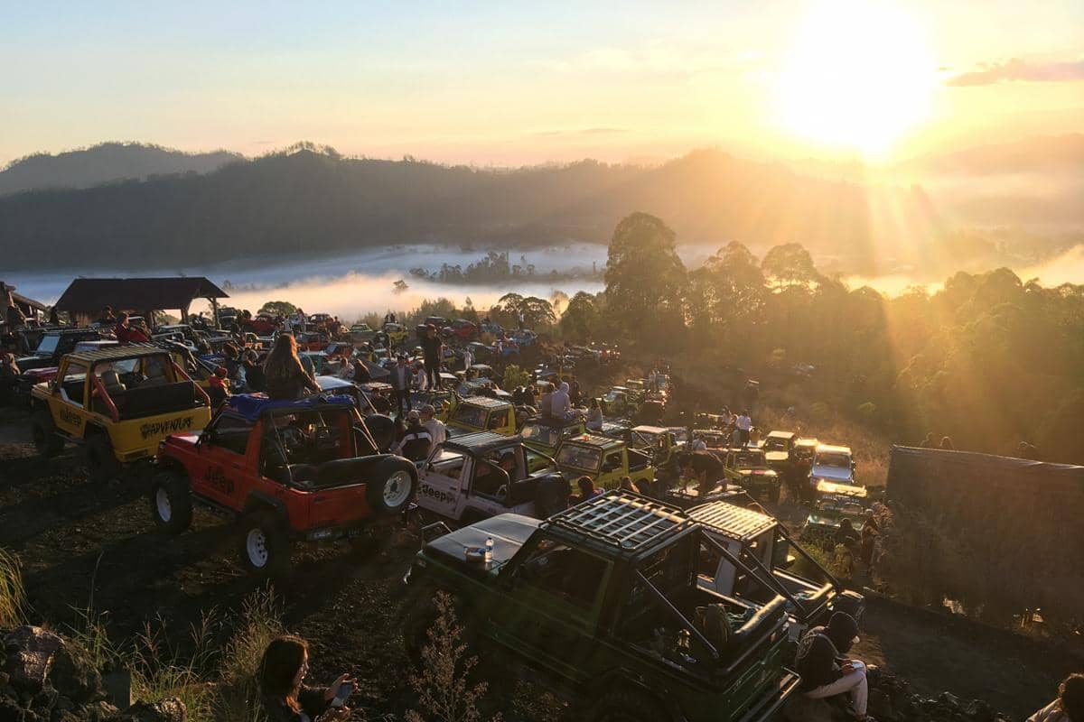 jeep tour untuk menikmati sunrise Gunung Batur (dok.pribadi/Natalia Indah)