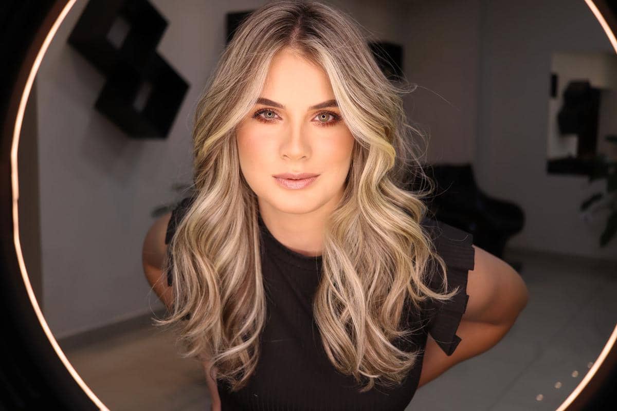 warna rambut ash blonde