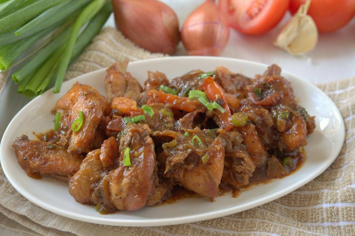 Resep Ayam Masak Hitam, Pasangan Nasi Berempah yang Nikmat