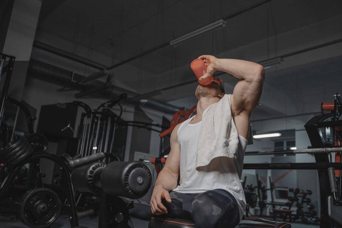 5 Hal yang Perlu Diketahui sebelum Mengonsumsi Whey Protein