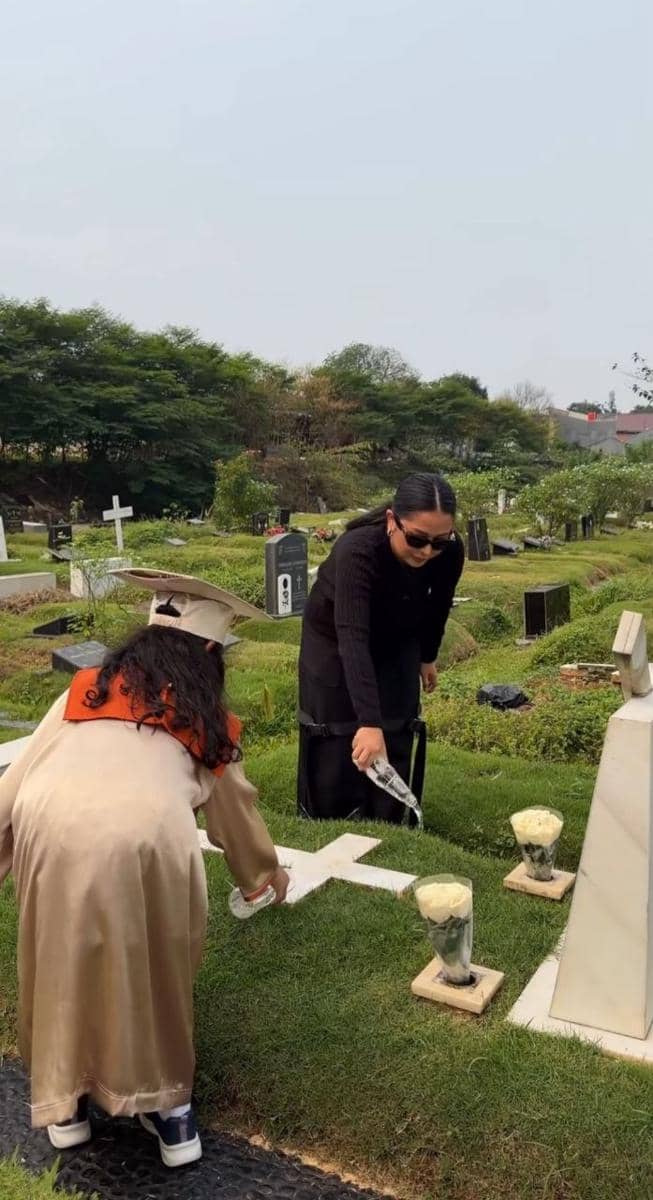 Gewa di pusara Glenn Fredly umumkan lulus TK