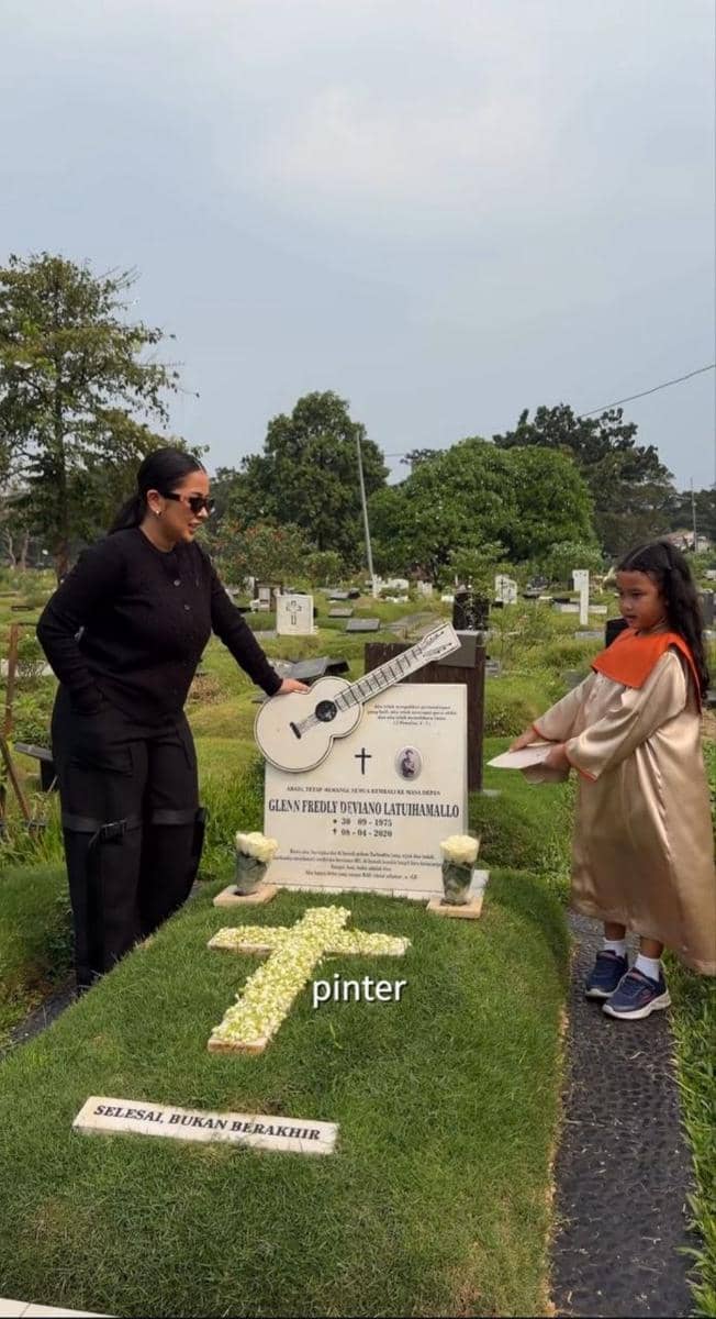 Gewa di pusara Glenn Fredly umumkan lulus TK