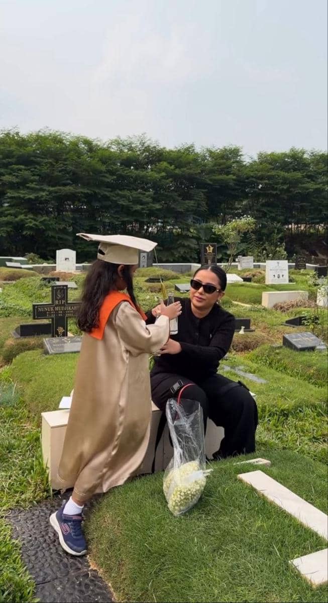 Gewa di pusara Glenn Fredly umumkan lulus TK