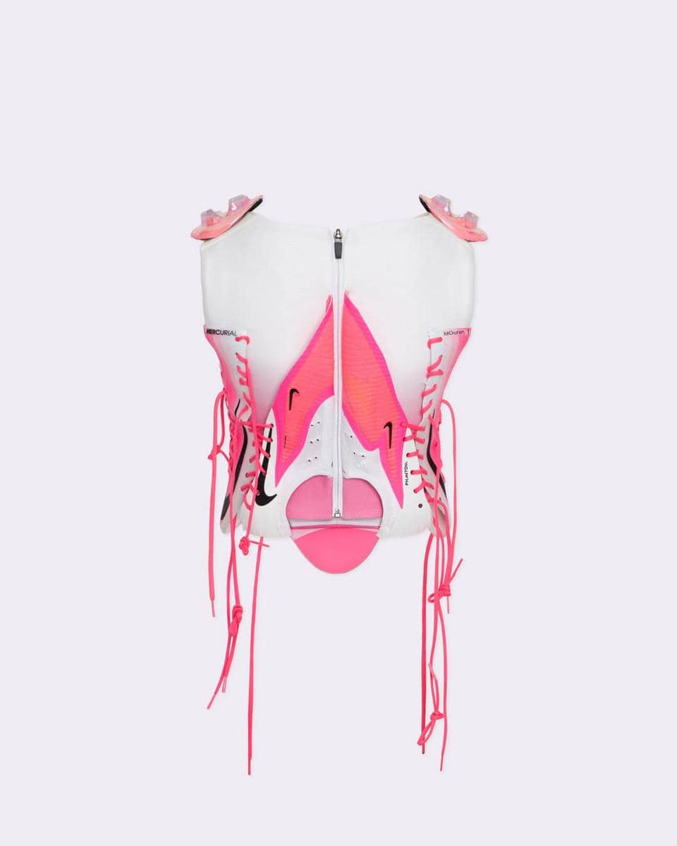 Baju Lisa BLACKPINK di Rip the Script Nike (instagram.com/iwannabangkok)