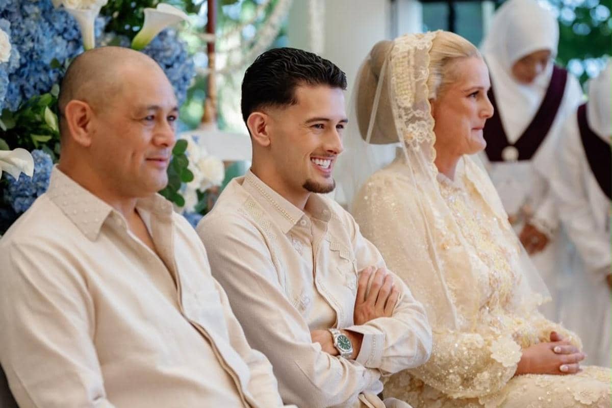 7 Potret Pengajian-Siraman Justin Hubner Jelang Nikahi Jennifer Coppen